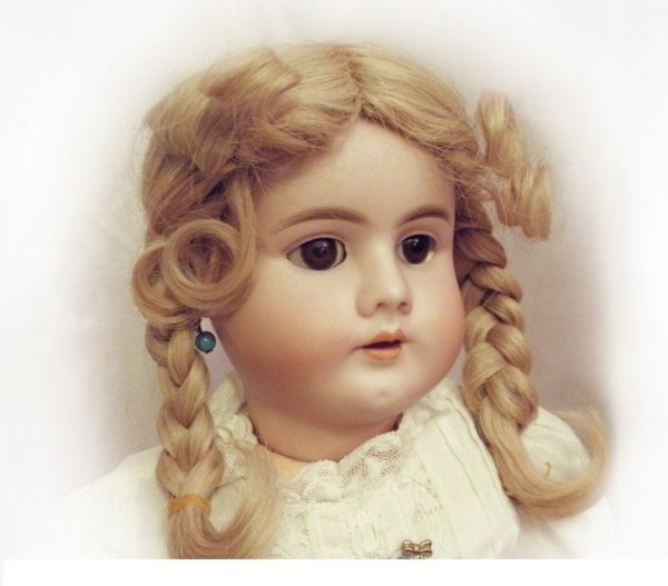 Wig for Doll. Tails and curls style. Color blond.
